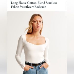 White A&F soft af long sleeve sweat heart bodysuit, size XS